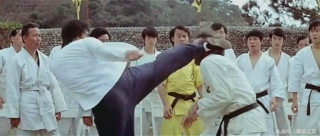 李小龙留下来的综合格斗技巧,李小龙综合格斗动作运用实战