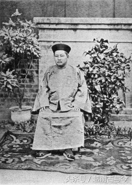 华人在此国人口排名第四，却不能使用汉字