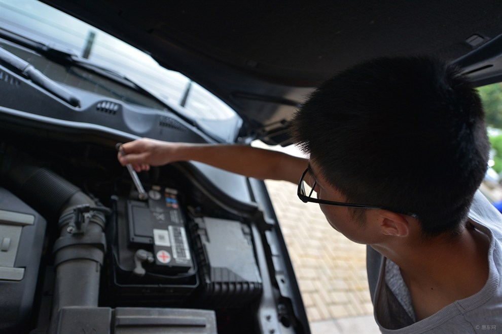 蓄电池没电更换需要多久,蓄电池没电了要不要换