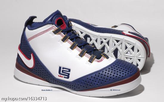盘点nike实战神鞋,nike詹姆斯系列