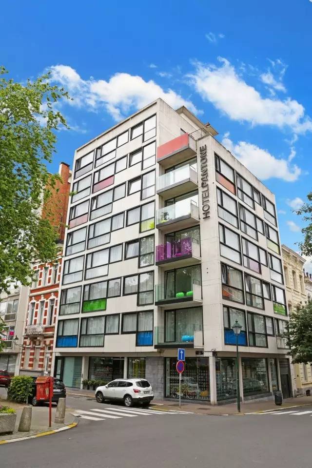 潘通十大必买颜色,潘通2024年度流行色排版