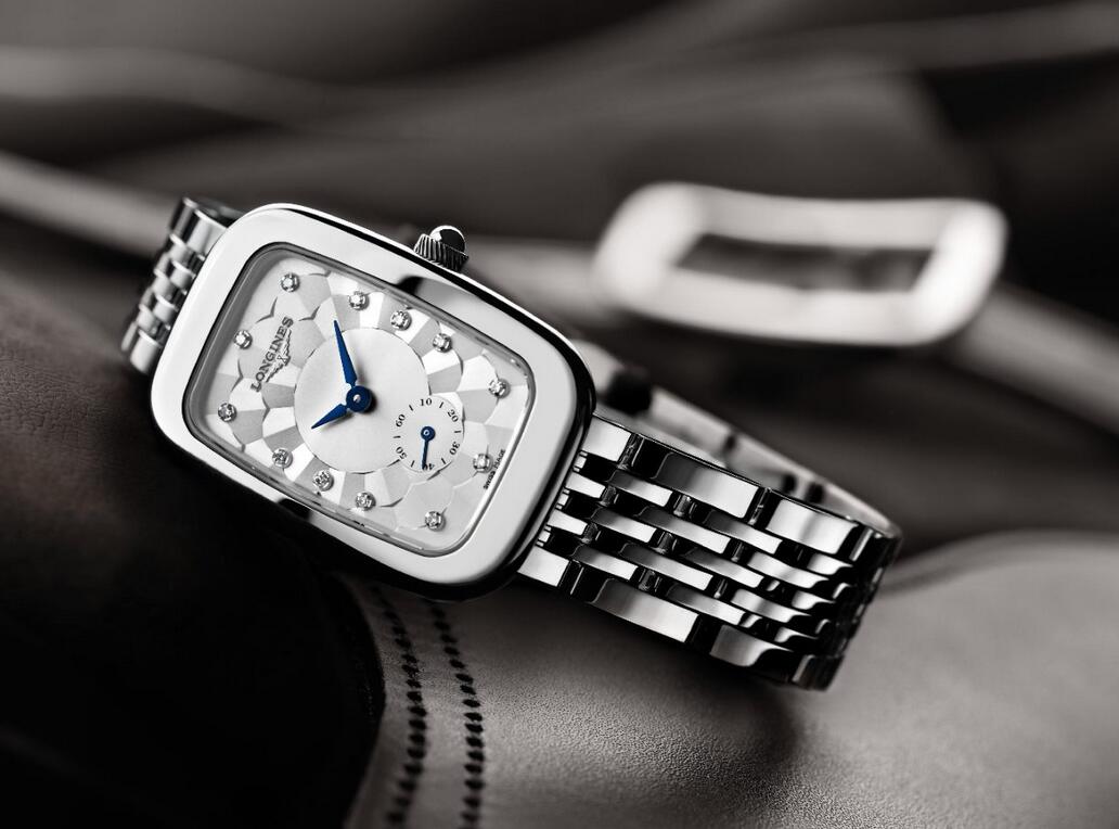 纯种马争夺草场王位，浪琴手表礼赞赛事和胜者