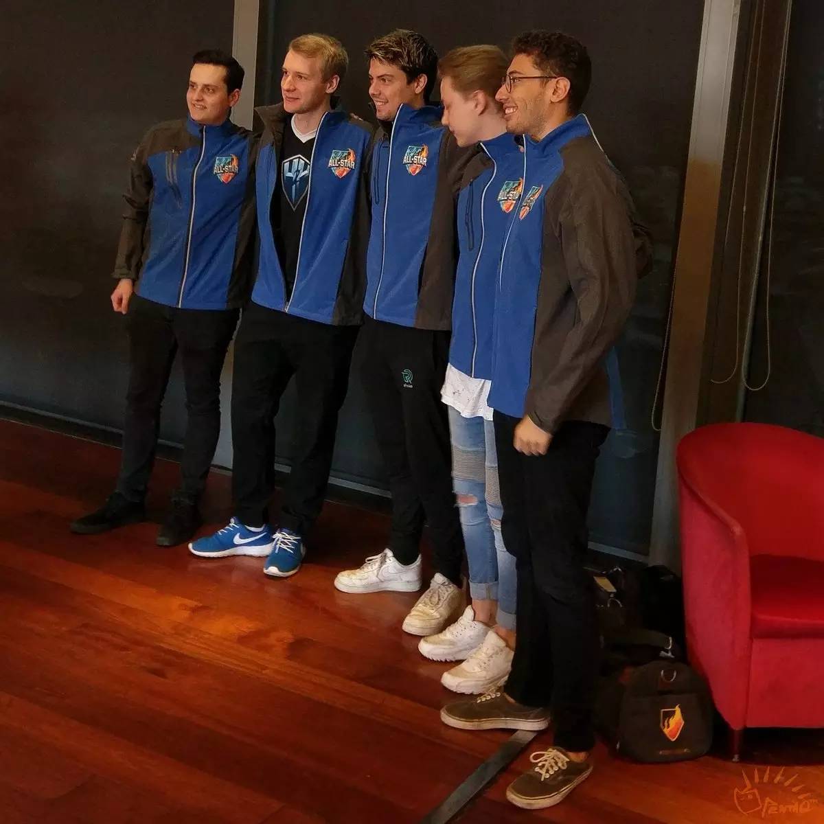 言论：那支必败无疑的队伍也在这儿呢！