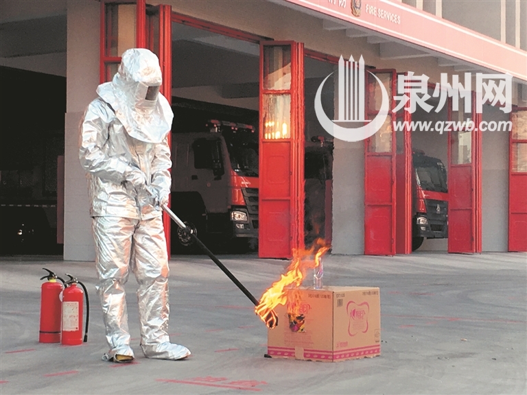 消防氢气球实验,氢气球危险还是氦气球危险