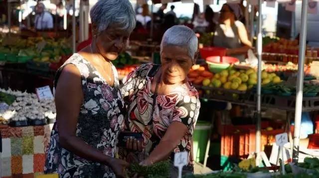 沙龙｜小日子x无二之旅：睡遍全世界的床，逛遍全球集市