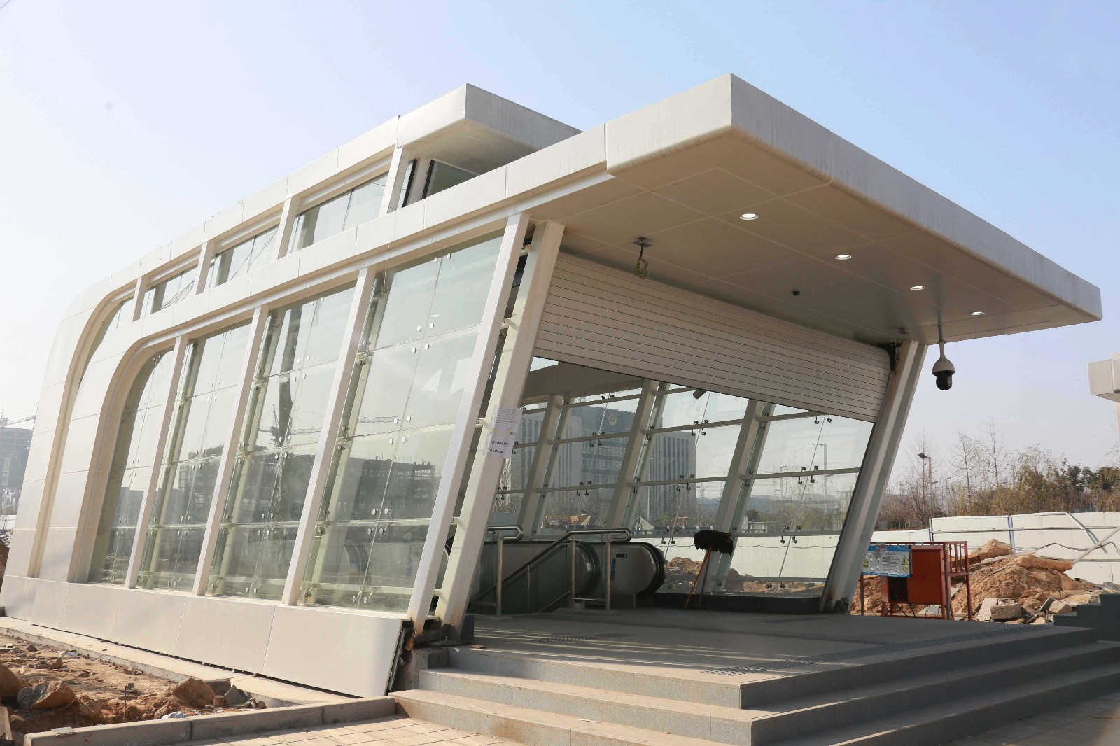 坐城郊线到新郑机场,新郑机场到市里城郊线最晚几点