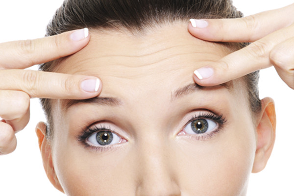 11岁女孩额头和鼻子长痘的原因,鼻子长痘原因和消除方法