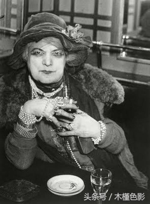 百科篇：巴黎夜行者——布拉塞Brassai