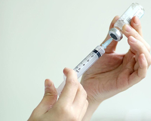 乙肝大三阳亲吻传染吗,乙肝大三阳亲嘴会传染吗