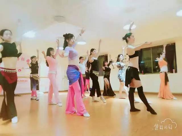 这4个脱颖而出的普通人，他们是如何做到的？