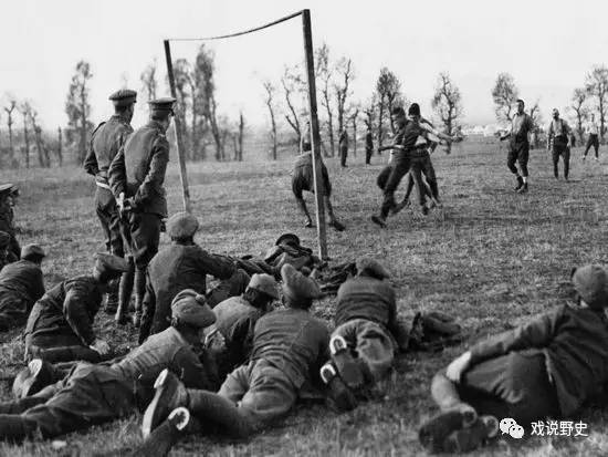 希特勒最不满的一场战争,而现在,人们都潸然泪下
