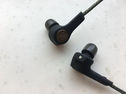 有幸摸了一下土豪的玩具——BO无线运动耳机