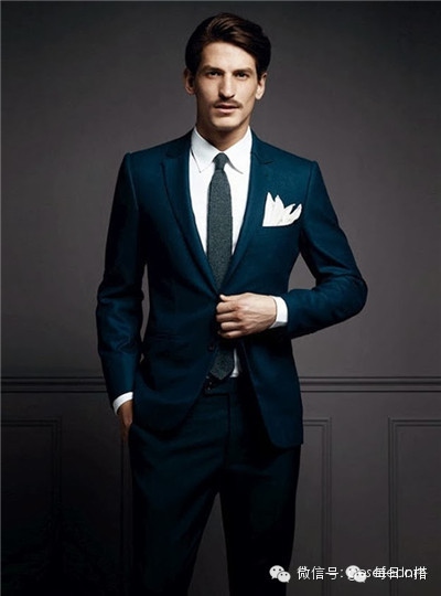 正装怎样穿不像推销员,正装怎么穿才不像卖房的