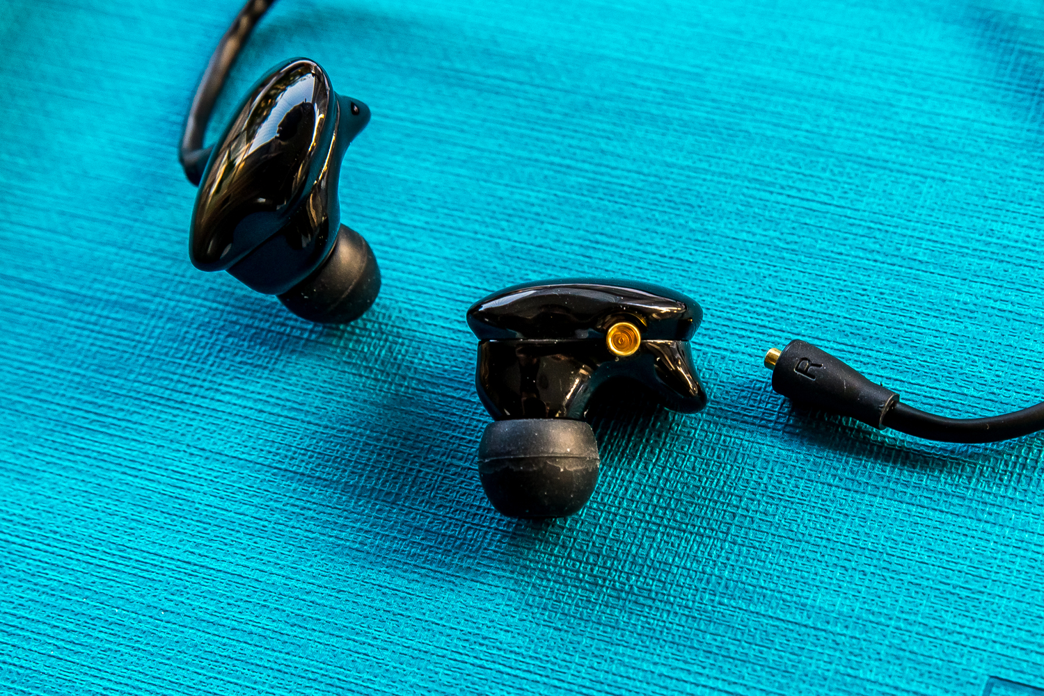 造型很酷的蓝牙耳机,造型好音效好的蓝牙耳机