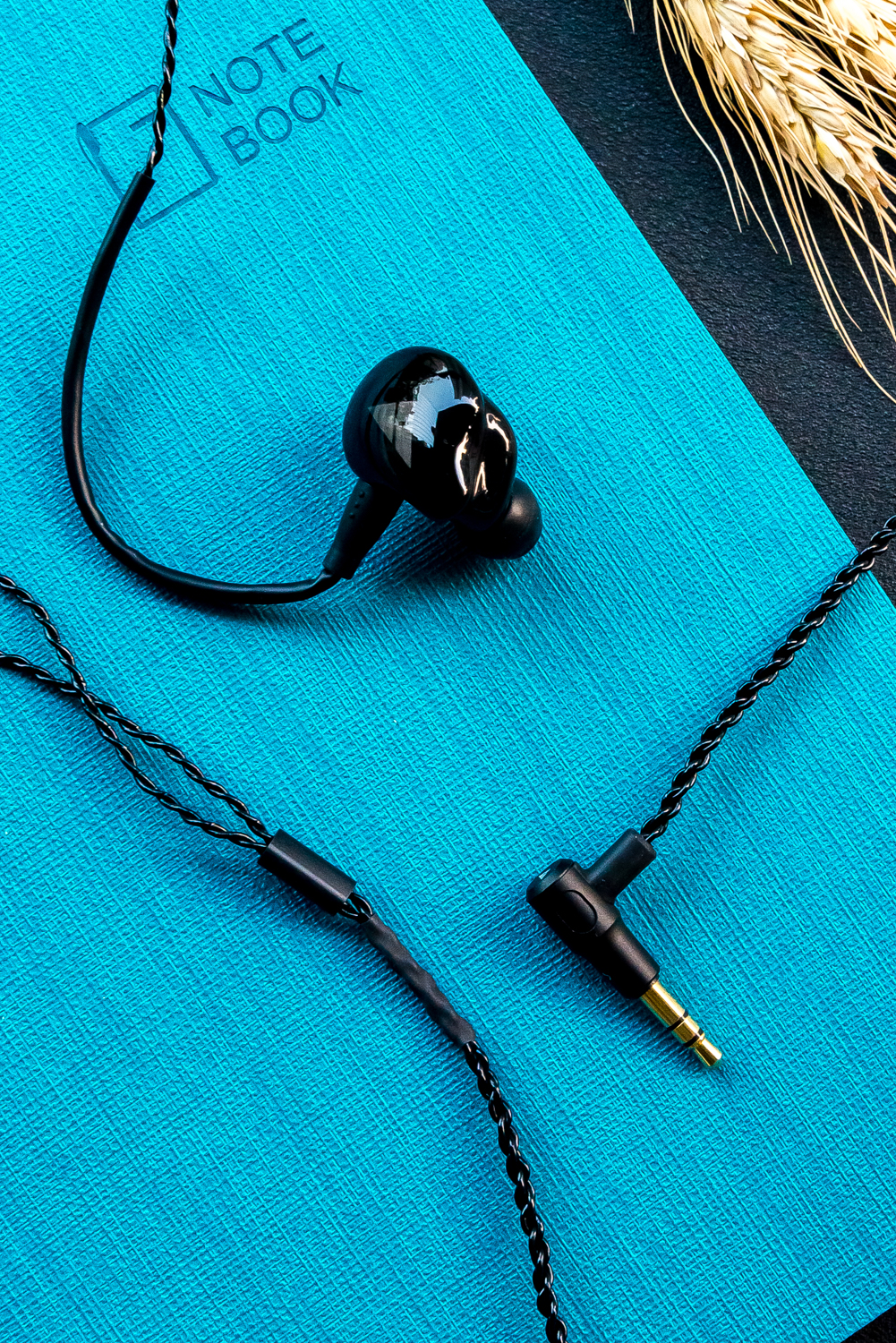 造型很酷的蓝牙耳机,造型好音效好的蓝牙耳机