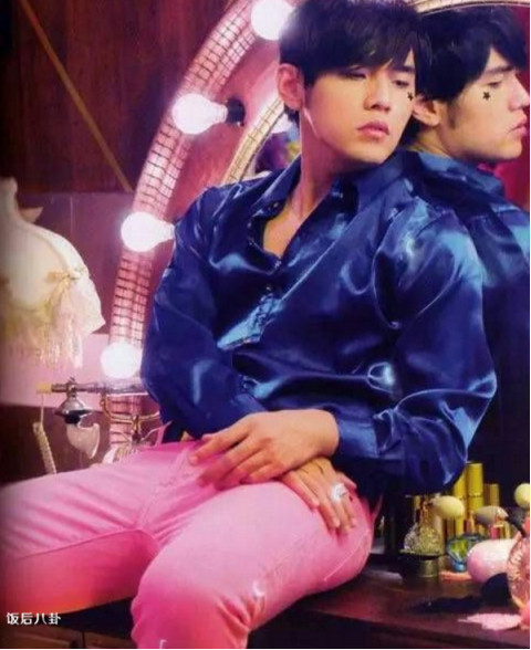 刘烨和陈伟霆视频,戏里戏外造型反差大的明星