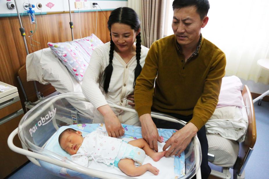 42岁产妇喜获8斤3两二宝，向怀二胎孕妈分享生产经验