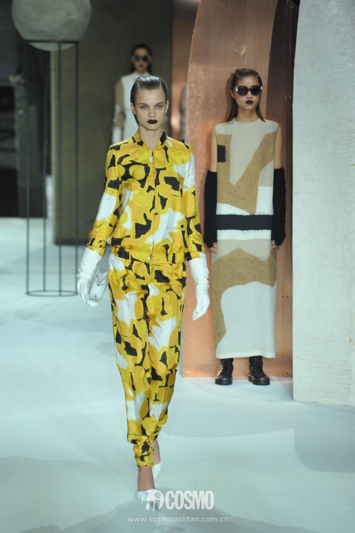 唐嫣江疏影同款,唐嫣江疏影穿搭图片