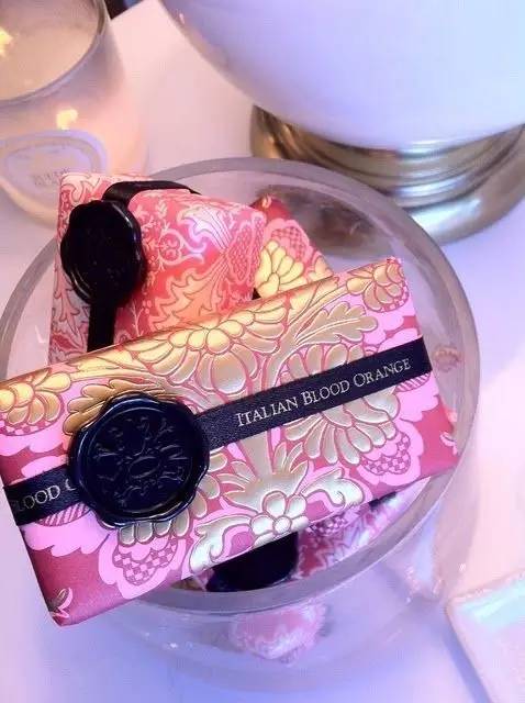 鑰佸ザ濂剁墝棣欑殏,鐖风埛濂跺ザ鐢ㄧ殑棣欑殏