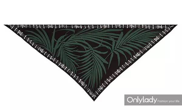 凯特王妃蓝色丝巾,凯特王妃戴丝巾