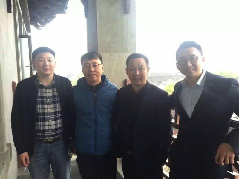 学士新仲话租赁（15—易到租车）