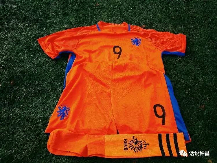 我爱足球话题,为什么说足球是一种信仰