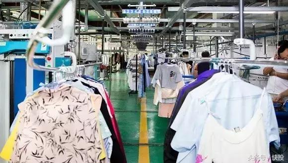 有人拼爹上位、拼车回家，她拼的东西很掉份，却有人送上千万美金