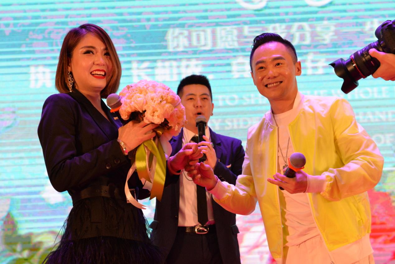 盘点华语歌手演唱会求婚场面,华语金曲王泷锐