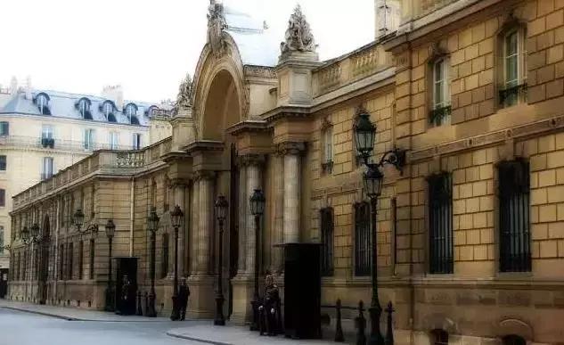 摩羯座娶什么女人最幸福,深度剖析摩羯座女人