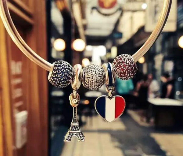 pandora潘多拉手链二手,pandora潘多拉真皮礼盒