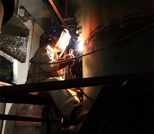 我是一名焊工有什么小活可以干,我是一名电焊工用英语怎么说