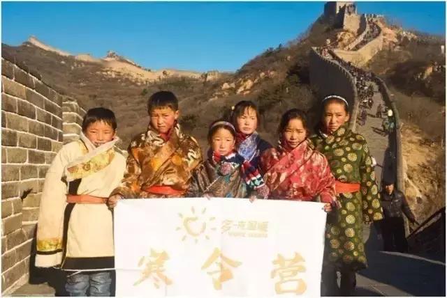 陈乔恩刘雯宋佳争着穿,那些年丑哭的国产牌子终于时髦上天!