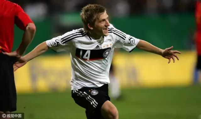 他曾被誉为“德国梅西”,却在7年间已换了8支球队