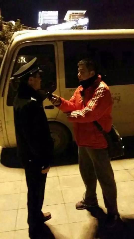 「看我这一年」听我唱一首《十年》