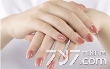 手上过敏长小水泡还很痒该怎么办,每年夏天手上长小水泡很痒怎么办