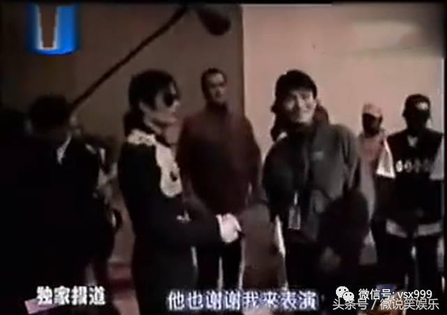 周星驰模仿李小龙跑步,周星驰模仿魔鬼终结者