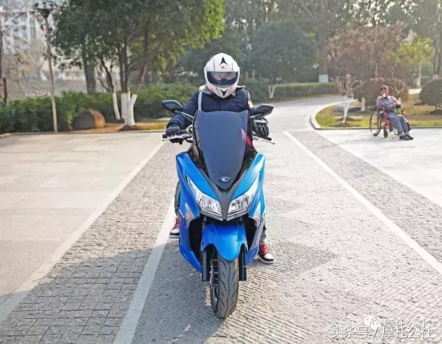 光阳赛艇250和三阳300怎么选,光阳赛艇250能换300缸头吗