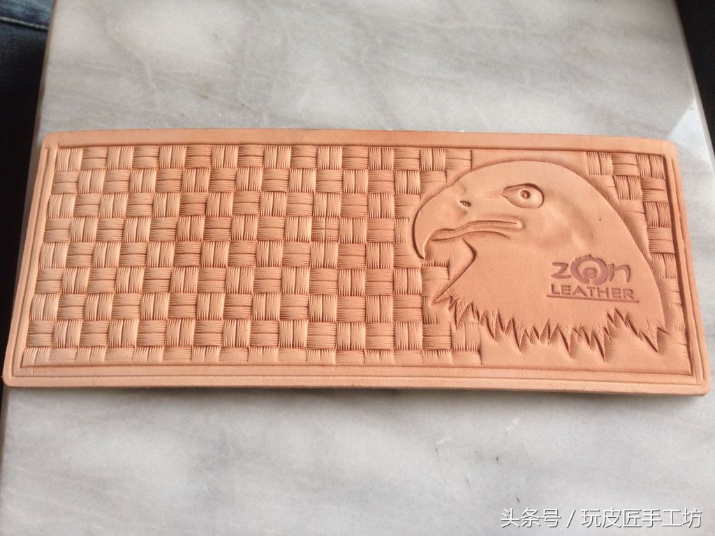 皮雕钱包手工制作视频,简易真皮手工钱包制作教程