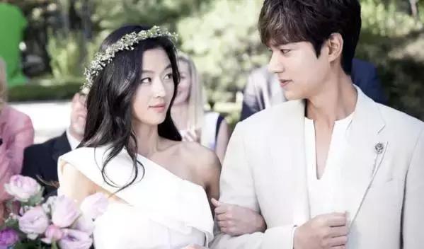 对方老是觉得你配不上他,外人认为老公配不上自己的句子