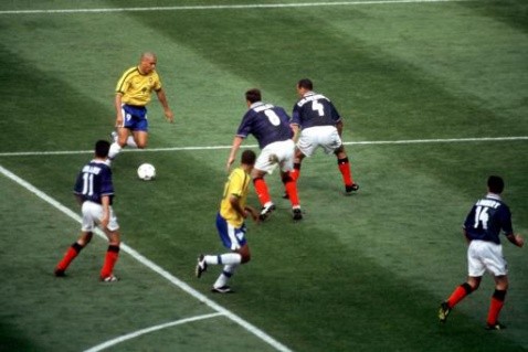 1998年法国世界杯16强对阵图,1998法国世界杯巴西vs摩洛哥