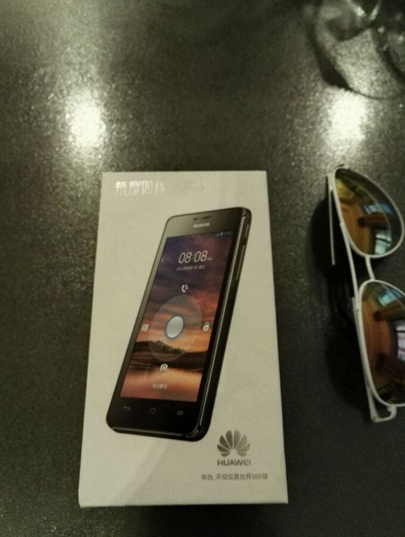 记得它么,海思处理器的首款——华为荣耀四核爱享版开箱