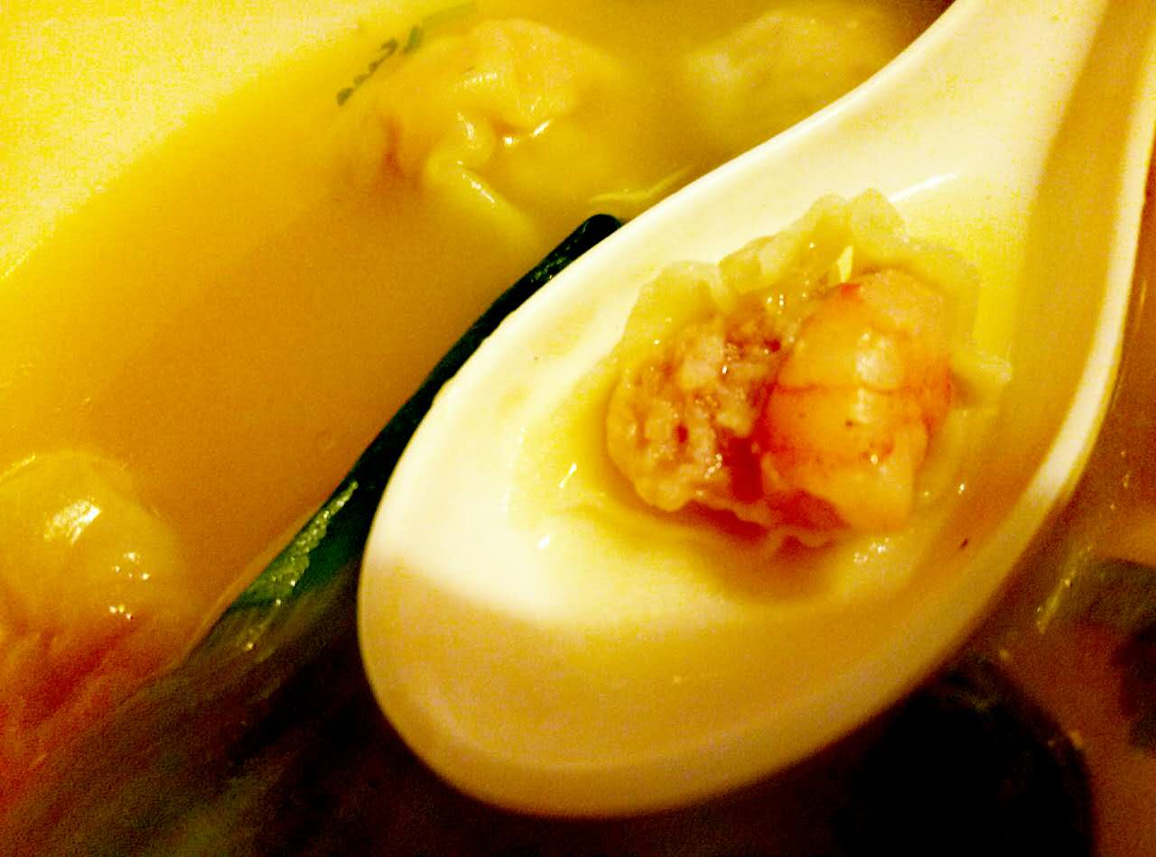 鲜虾馄饨推荐,鲜虾西葫芦鸡蛋锅贴