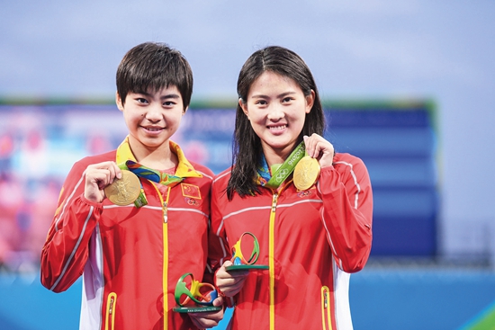 美过baby的跳水皇后冒着截瘫危险参加奥运终加冕五冠王!