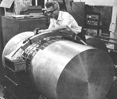 引力波是黑洞的吗,引力波到底是怎样存在的