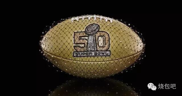 唯物|情人节倒计时,去看50个潮牌出的超级碗纪念球,独一无二