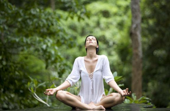 鼻头长痘如何化解,鼻头长痘的原因