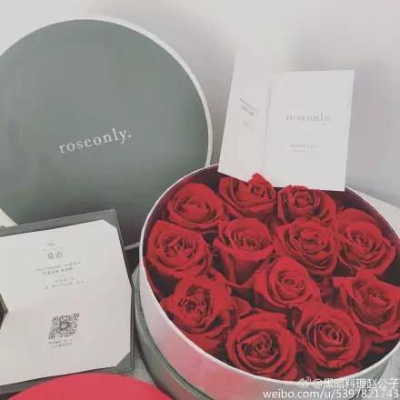 她们的情人节，虐狗指数绝对不逊于昆凌