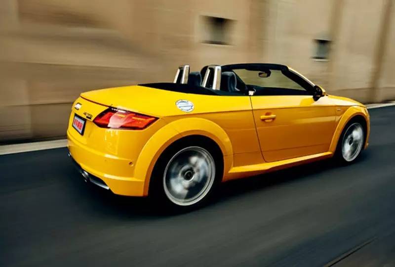 敞篷奥迪tt最新款,奥迪ttroadster敞篷跑车