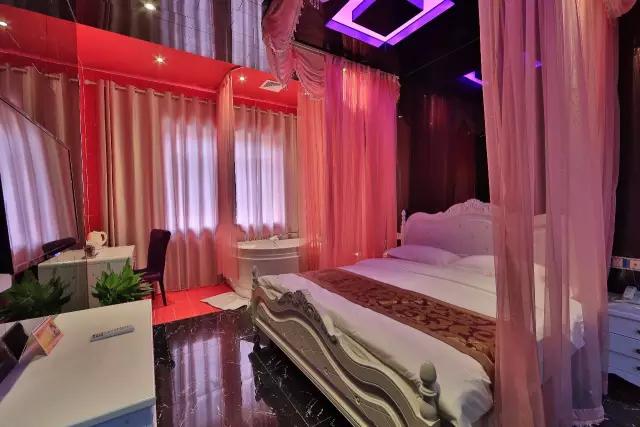 羞羞收藏，带着爱人去一家浪漫的情侣酒店，让爱情再一次发酵吧