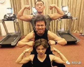 6颗蓝莓吃10分钟，无油无糖无淀粉还不能喝水，男星健身这么拼